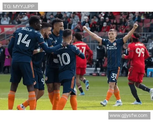 肯萨斯体育迎战纽约红牛争夺美职联季后赛席位的关键之战